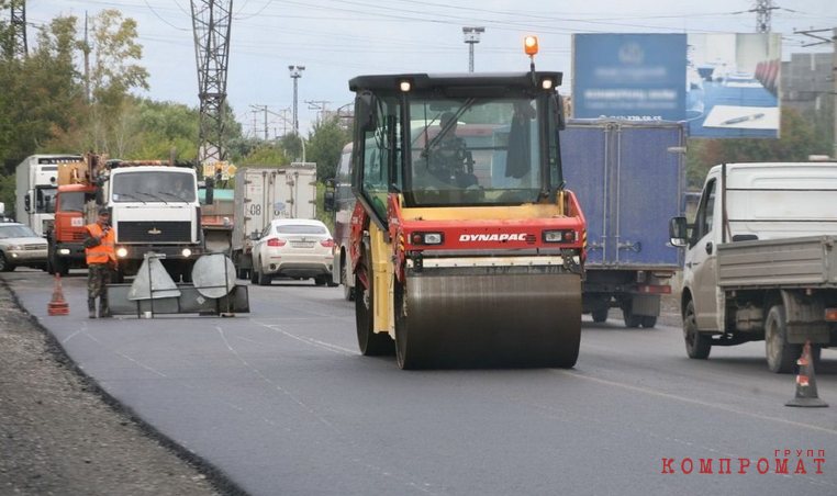 
        «ТАДК» срывает крупные дорожные стройки Кургана. В давлении на игрока рынка усмотрели интересы зятя Муратова
    