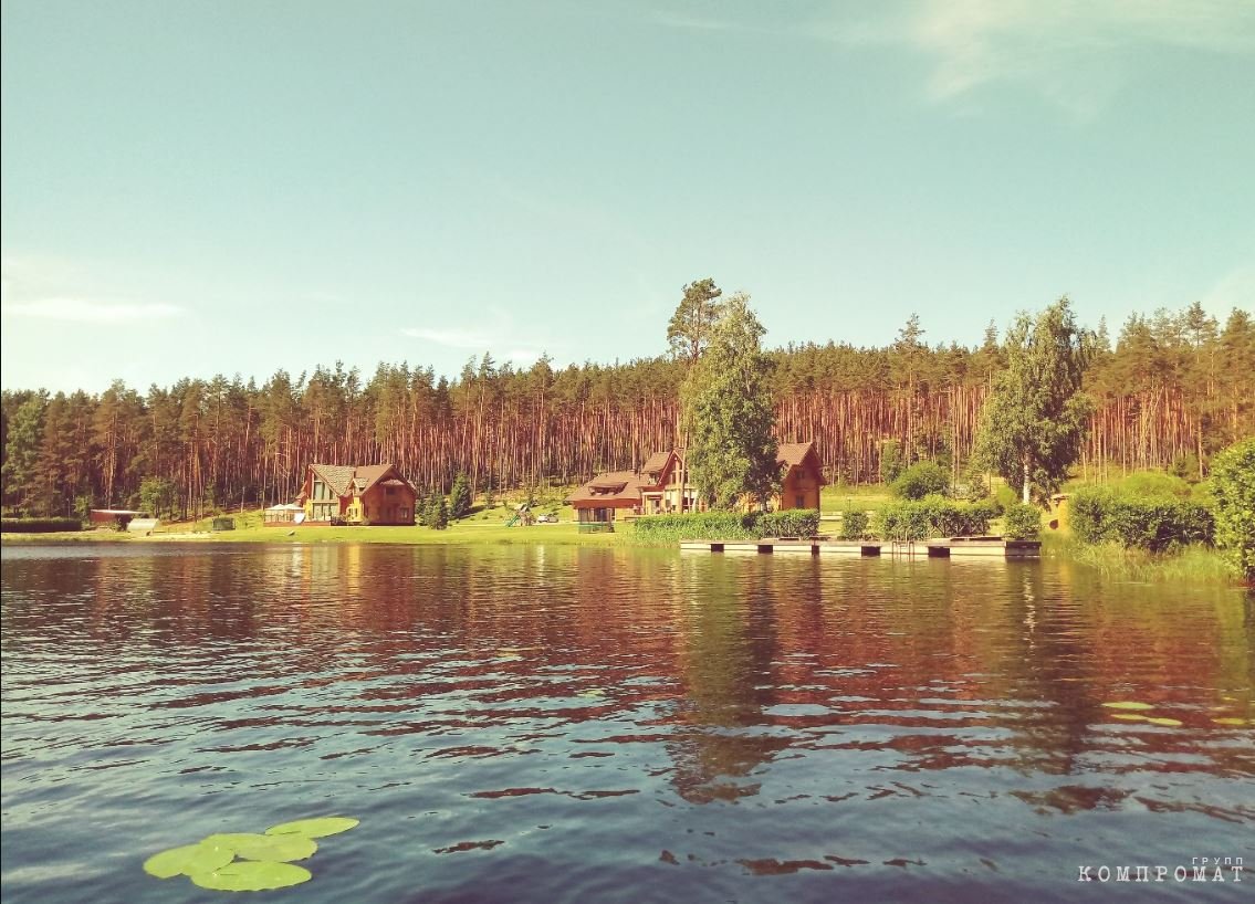 По слухам именно тут и располагается поместье миллиардера Водопьянова